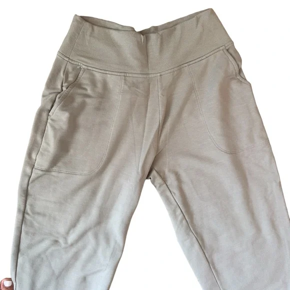 ATHLETA Coaster Luxe High Rise Jogger - M - Picture 6 of 11